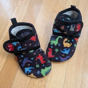 Colorful Dinosaur Toddler Slippers by Scurtain. Rubber Soles/Velcro Top. S 9/10